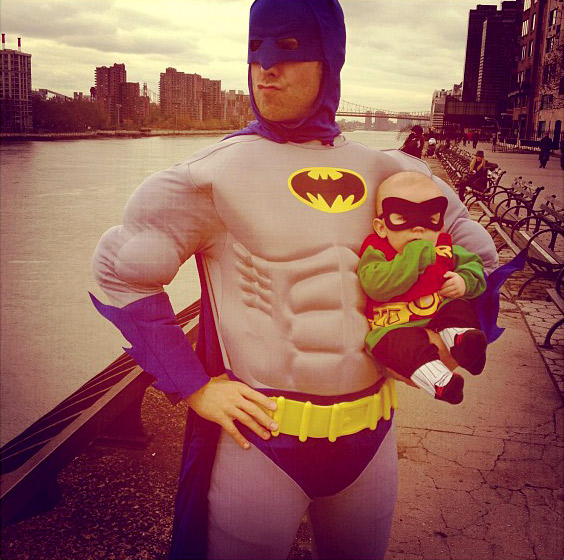 padre-e-hijo-batman-robin-3
